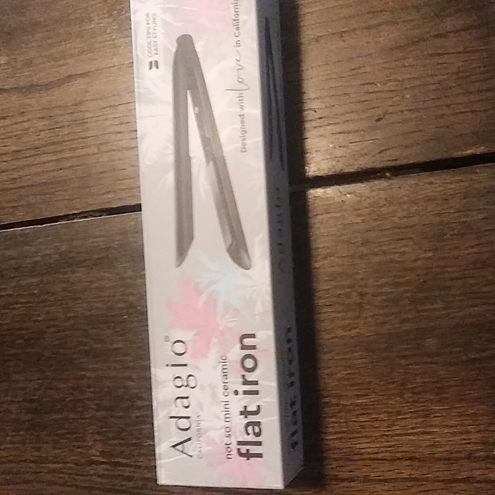 2/$10 Adagio not so mini ceramic flat iron